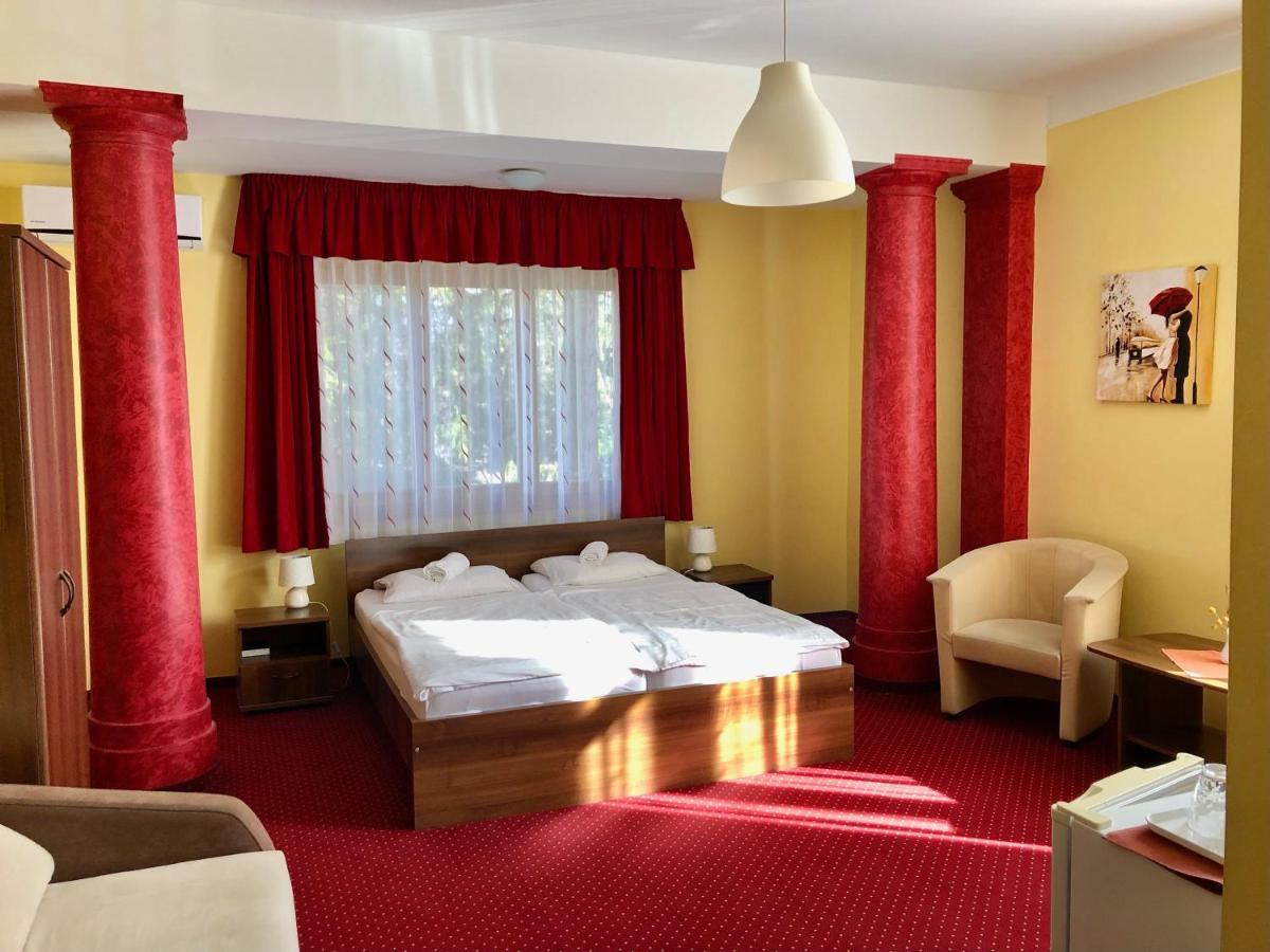 쇼프론 Het Pecset Fogado Etterem B&B 객실 사진