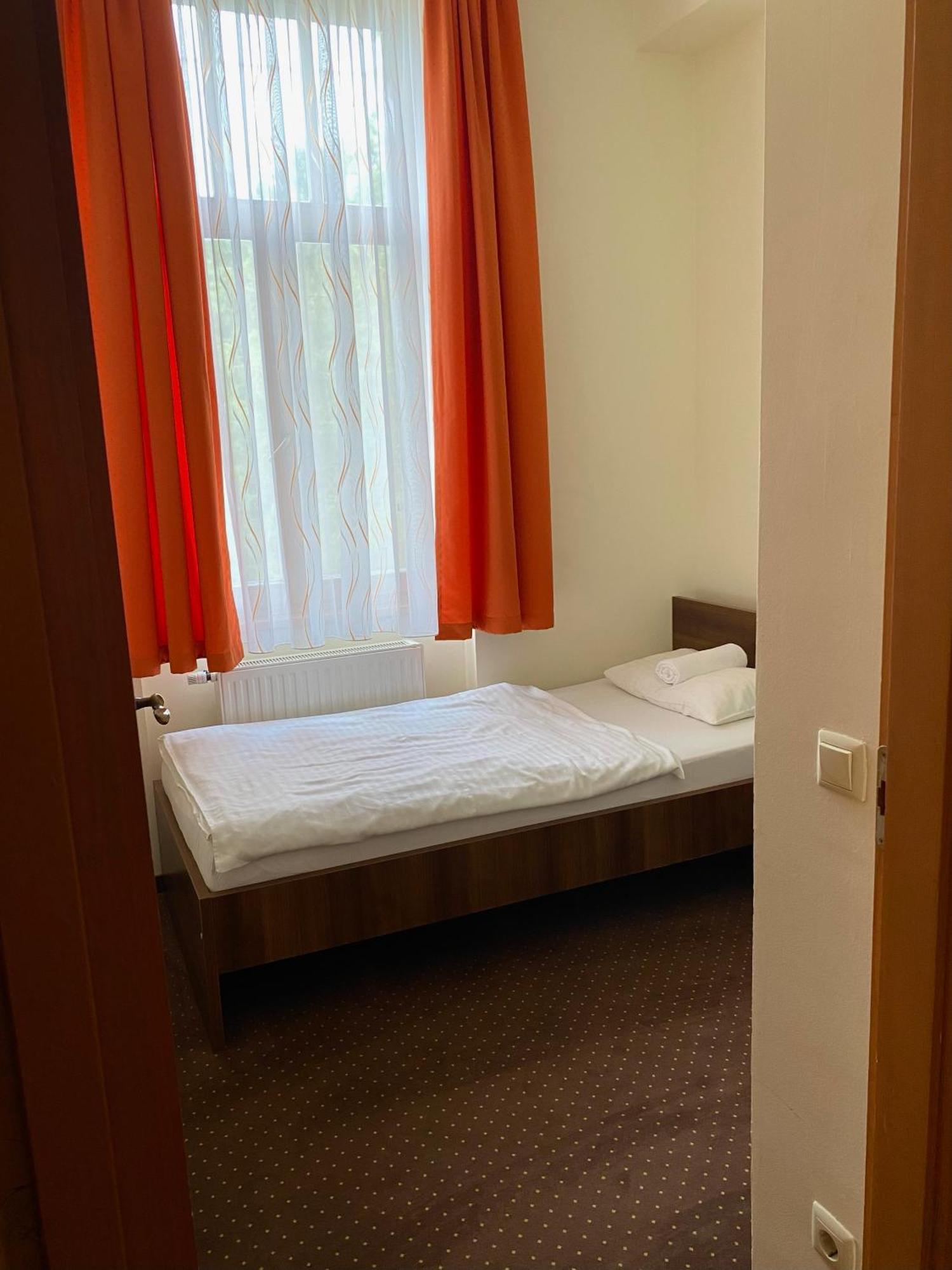 쇼프론 Het Pecset Fogado Etterem B&B 외부 사진