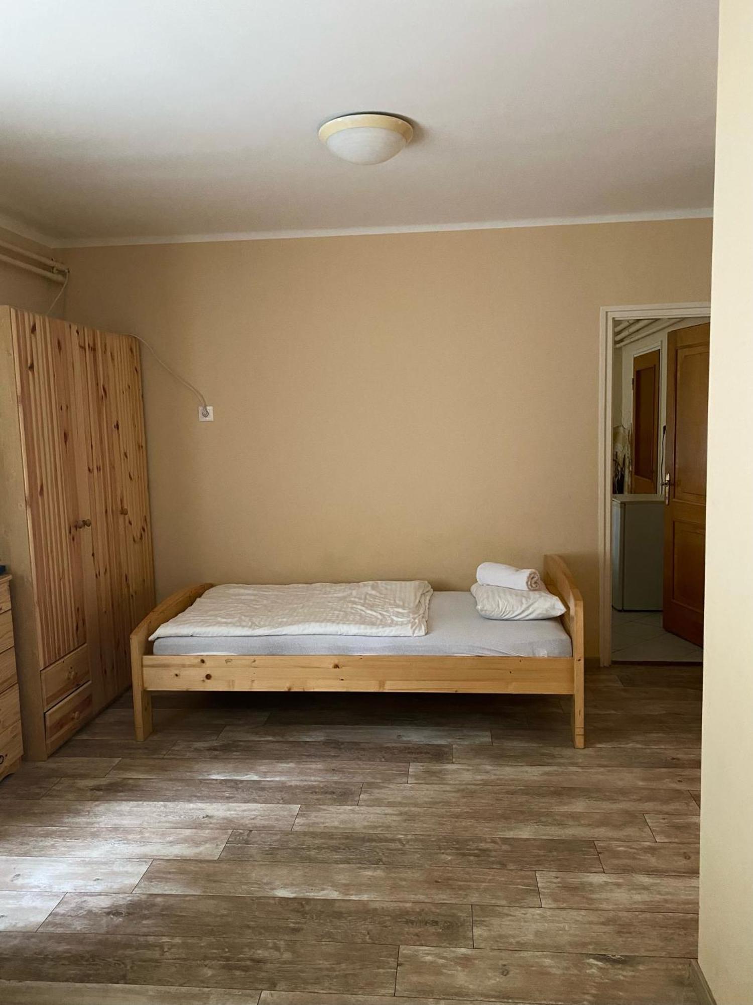 쇼프론 Het Pecset Fogado Etterem B&B 외부 사진